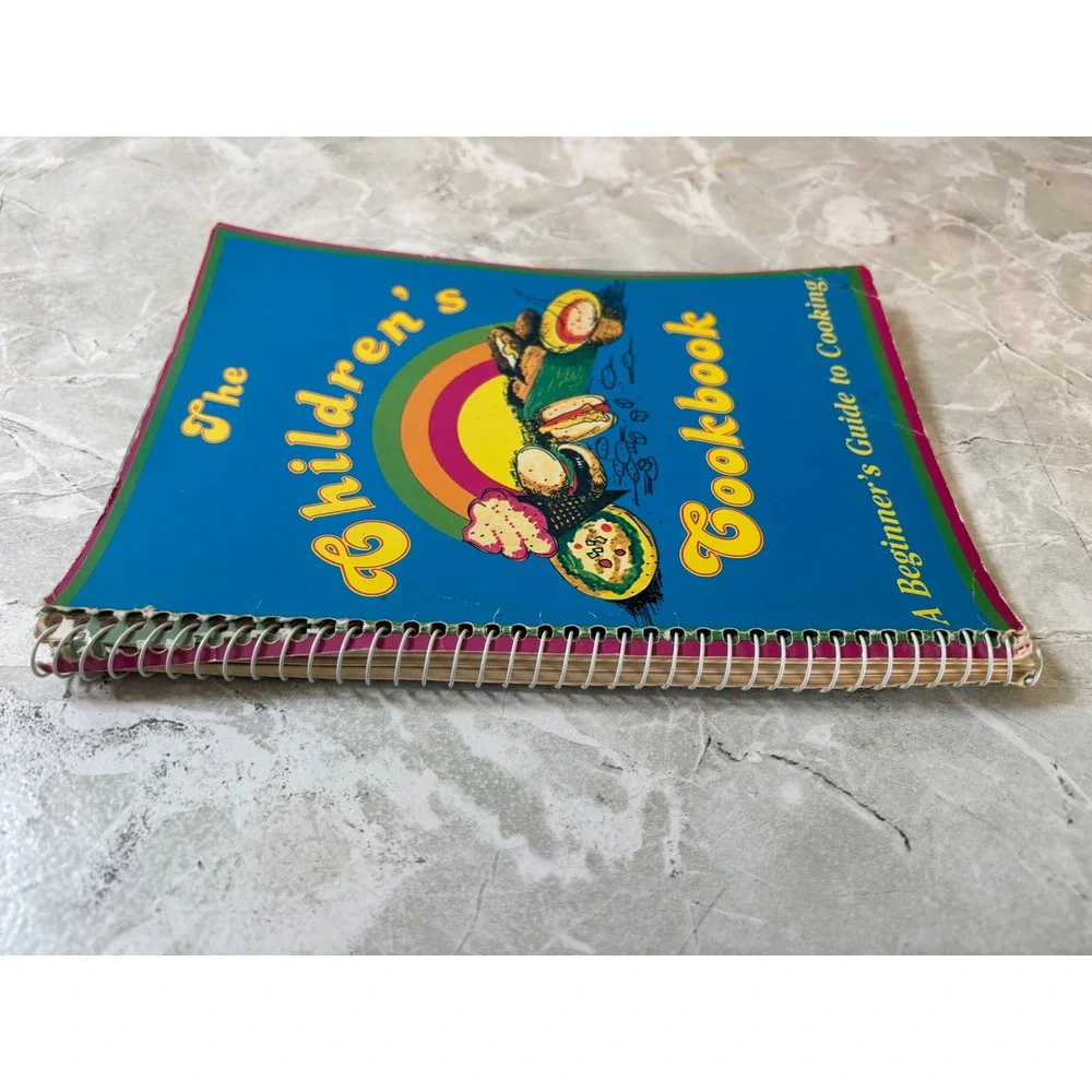 Vintage 1980 The Childrens Cookbook Beginners Guide Favorite Recipes‎ Spiral